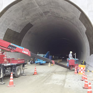 新名神高速道路 トンネル工事